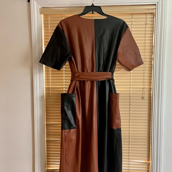 ELOQUII Black/Brown Colorblock Faux-Leather Wrap Dress w Belt - Picture 3 of 3